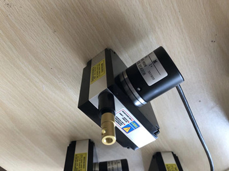 电子尺使用时常见跳动的原因是什么?